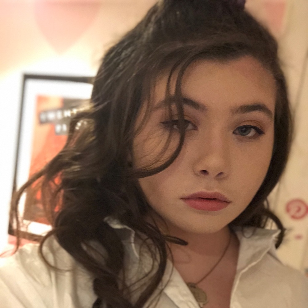Meet your Posher, Julia